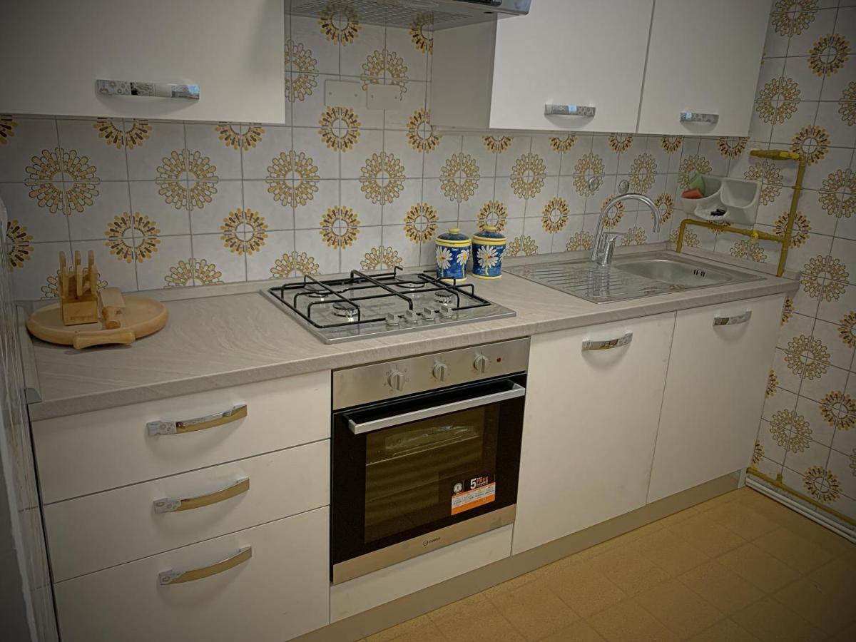 カステル・マッジョーレ Al Sit Ed Marino Bed & Breakfast エクステリア 写真